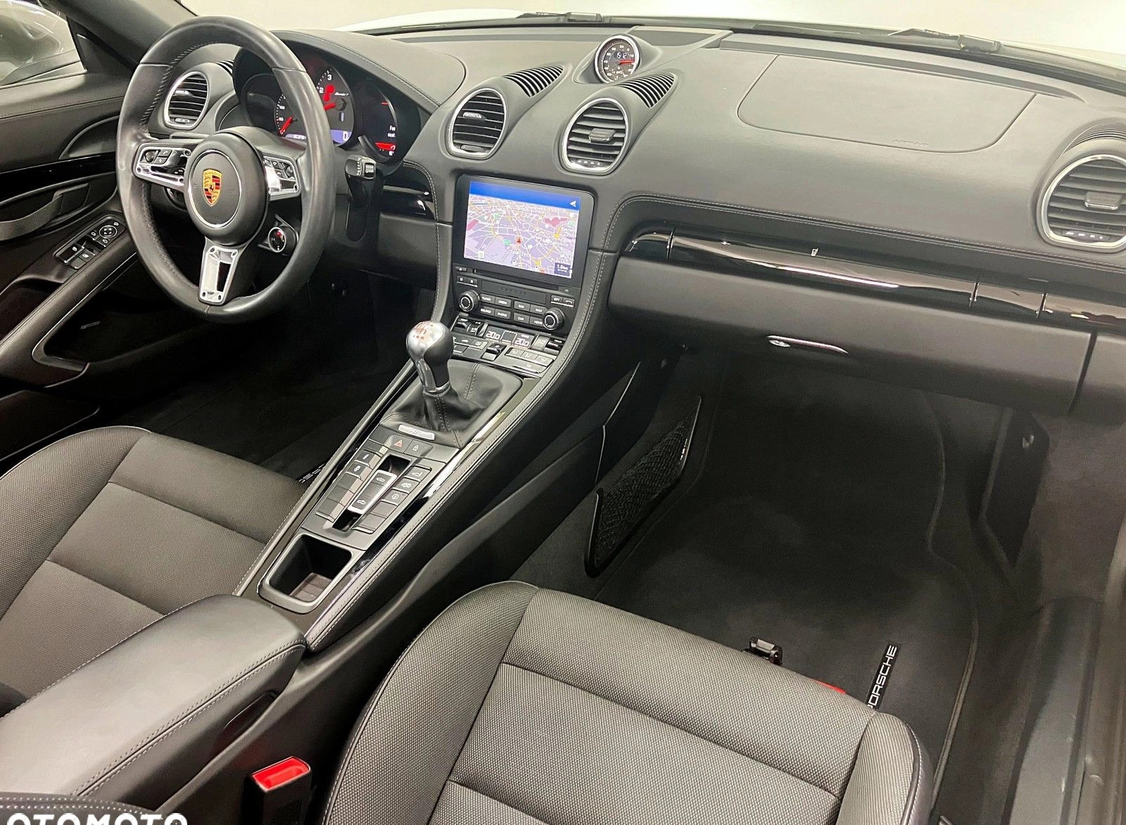 Porsche 718 Boxster cena 319000 przebieg: 35208, rok produkcji 2020 z Andrychów małe 781